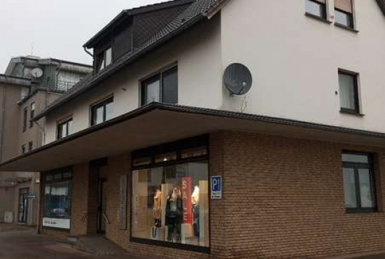 Schloß Holte-Stukenbrock Bahnhofstraße, Ladenlokal, Gastronomie mieten oder kaufen