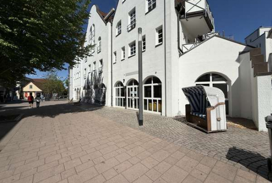Varel Schlossstraße, Ladenlokal, Gastronomie mieten oder kaufen