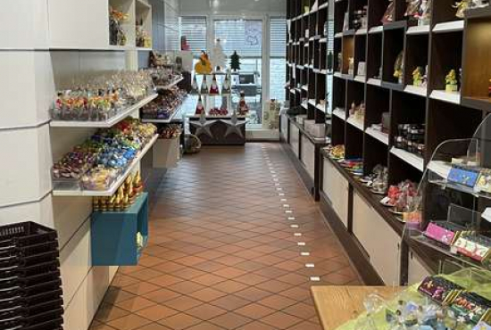 Neuss Neustraße, Ladenlokal, Gastronomie mieten oder kaufen