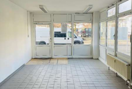 Dingolfing Bergiusstr., Ladenlokal, Gastronomie mieten oder kaufen
