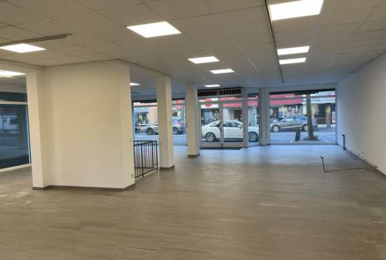 Hennef (Sieg) Frankfurter Str., Ladenlokal, Gastronomie mieten oder kaufen