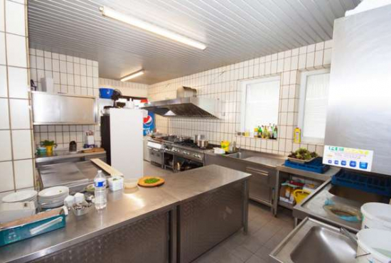 Karlsbad Heerweg, Ladenlokal, Gastronomie mieten oder kaufen