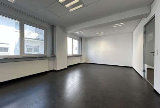 Frankfurt Alt-Schwanheim x, Ladenlokal, Gastronomie mieten oder kaufen
