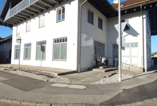 Freilassing Laufener Straße, Ladenlokal, Gastronomie mieten oder kaufen