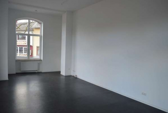 Plaidt Alter Kirchplatz, Ladenlokal, Gastronomie mieten oder kaufen