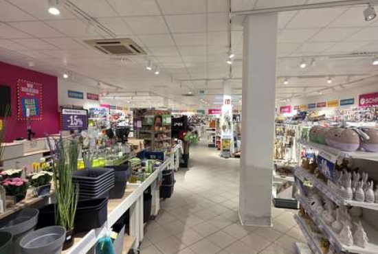 Langen Bahnstr., Ladenlokal, Gastronomie mieten oder kaufen