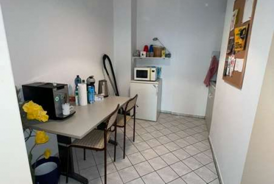 Frankfurt Koselstrasse, Ladenlokal, Gastronomie mieten oder kaufen