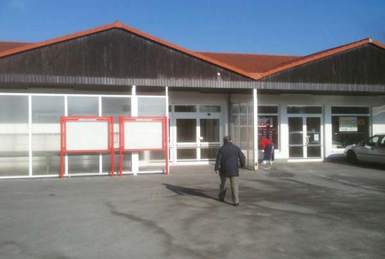 Steinigtwolmsdorf Neue Straße, Ladenlokal, Gastronomie mieten oder kaufen