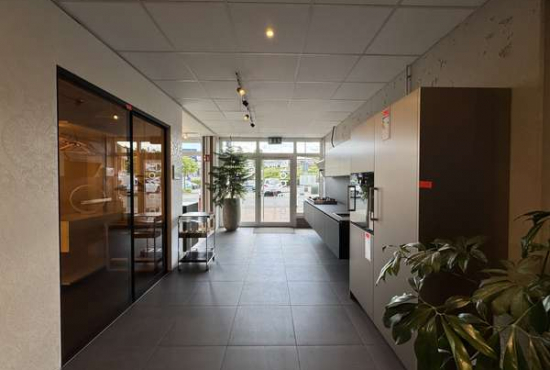 Linden Robert-Bosch-Straße, Ladenlokal, Gastronomie mieten oder kaufen