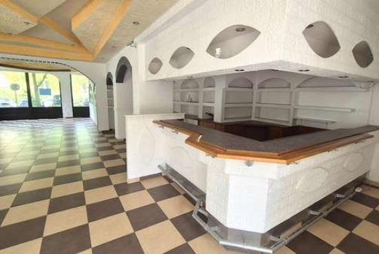 Ratingen , Ladenlokal, Gastronomie mieten oder kaufen
