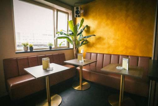 Pforzheim Bahnhofplatz, Ladenlokal, Gastronomie mieten oder kaufen