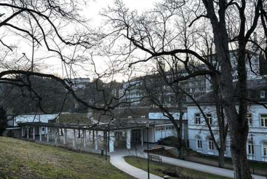 Bad Schwalbach , Ladenlokal, Gastronomie mieten oder kaufen