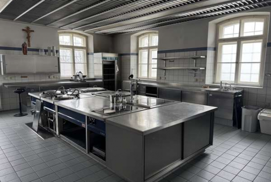 Schlehdorf Kirchstraße, Ladenlokal, Gastronomie mieten oder kaufen