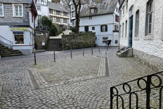 Monschau Laufenstr., Ladenlokal, Gastronomie mieten oder kaufen