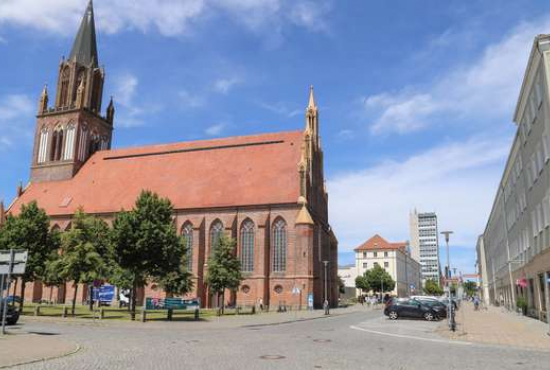 Neubrandenburg Wartlaustraße, Ladenlokal, Gastronomie mieten oder kaufen