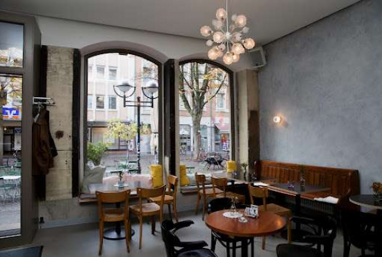 Karlsruhe , Ladenlokal, Gastronomie mieten oder kaufen