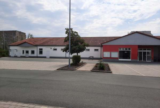 Bitterfeld-Wolfen Wittener Straße, Ladenlokal, Gastronomie mieten oder kaufen