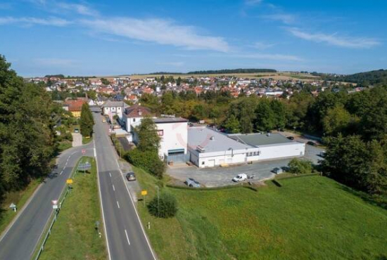 Waldsolms Hasselborner Straße, Ladenlokal, Gastronomie mieten oder kaufen