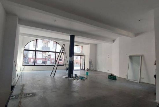 Frankfurt am Main , Ladenlokal, Gastronomie mieten oder kaufen