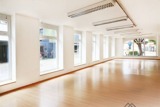 Bad Windsheim , Ladenlokal, Gastronomie mieten oder kaufen Bad Windsheim , Ladenlokal, Gastronomie mieten oder kaufen