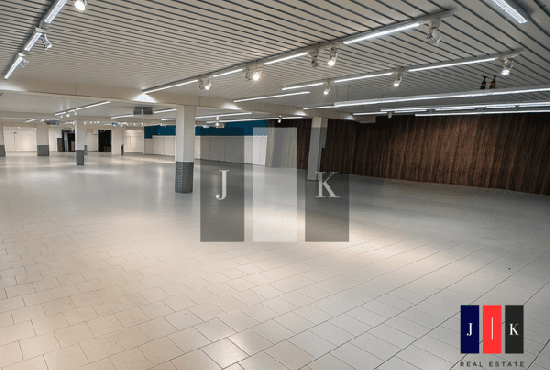 Ahrensburg , Ladenlokal, Gastronomie mieten oder kaufen