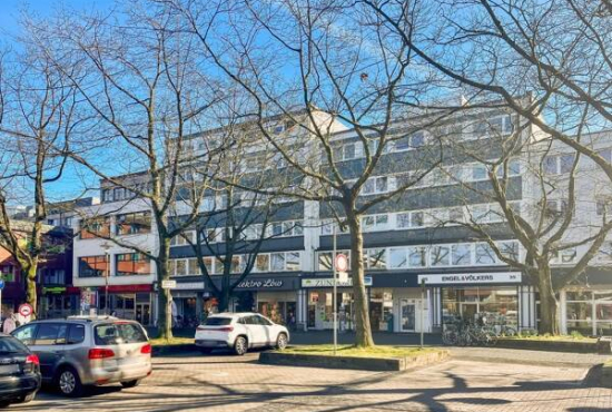 Ahrensburg , Ladenlokal, Gastronomie mieten oder kaufen
