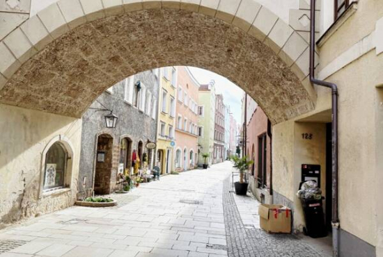 Burghausen , Ladenlokal, Gastronomie mieten oder kaufen