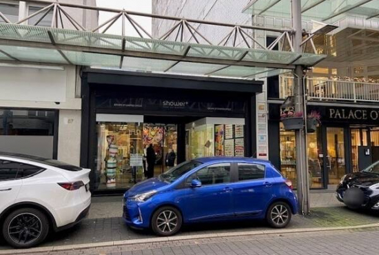 Krefeld , Ladenlokal, Gastronomie mieten oder kaufen