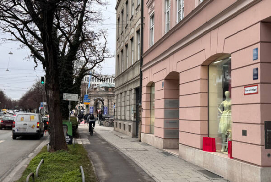 München , Ladenlokal, Gastronomie mieten oder kaufen