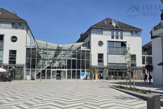 Hückeswagen Bahnhofsplatz, Ladenlokal, Gastronomie mieten oder kaufen