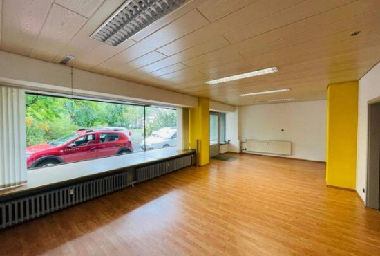 Erlangen Berliner Platz, Ladenlokal, Gastronomie mieten oder kaufen Erlangen Berliner Platz, Ladenlokal, Gastronomie mieten oder kaufen