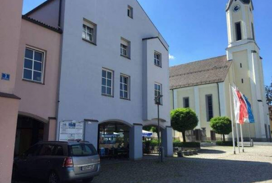 Simbach a.Inn Kirchenplatz, Ladenlokal, Gastronomie mieten oder kaufen Simbach a.Inn Kirchenplatz, Ladenlokal, Gastronomie mieten oder kaufen