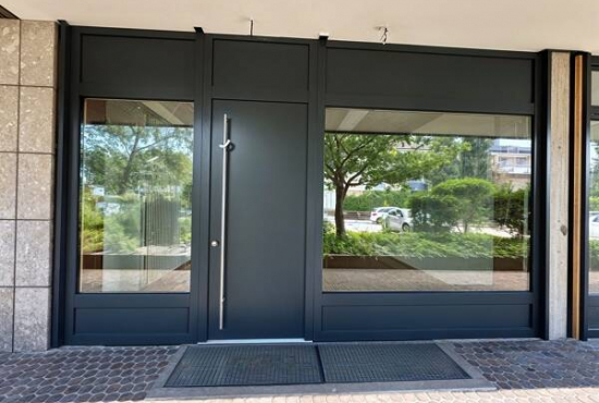 Krailling Muggenthalerstraße, Ladenlokal, Gastronomie mieten oder kaufen