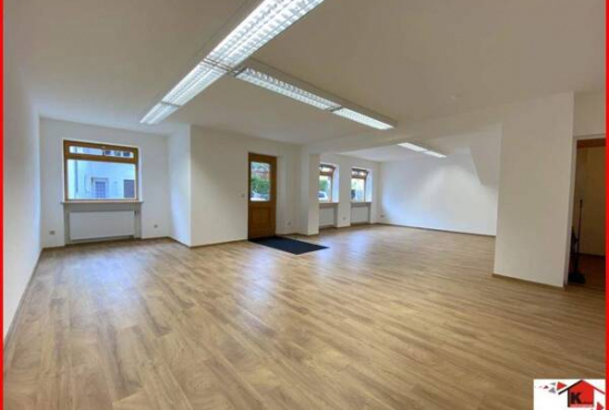 Oberammergau , Ladenlokal, Gastronomie mieten oder kaufen