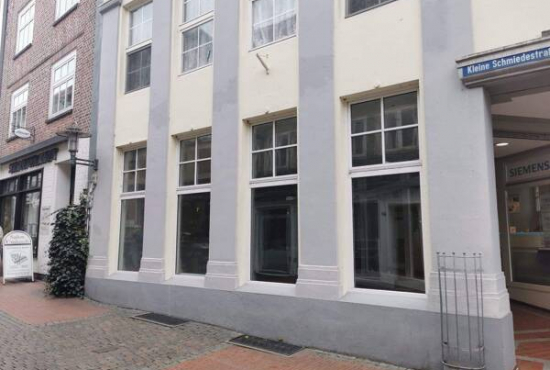 Stade Kleine Schmiedestraße, Ladenlokal, Gastronomie mieten oder kaufen