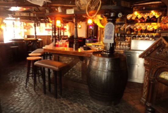 Pforzheim Pfälzer Straße, Ladenlokal, Gastronomie mieten oder kaufen Pforzheim Pfälzer Straße, Ladenlokal, Gastronomie mieten oder kaufen