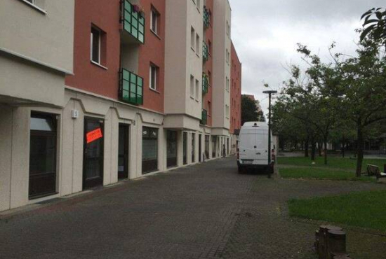 Berlin Hellersdorfer Promenade, Ladenlokal, Gastronomie mieten oder kaufen