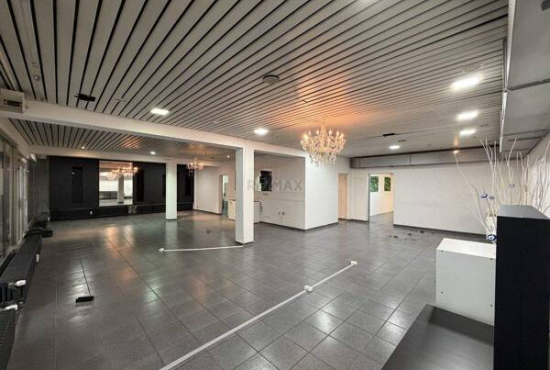 Göppingen , Ladenlokal, Gastronomie mieten oder kaufen