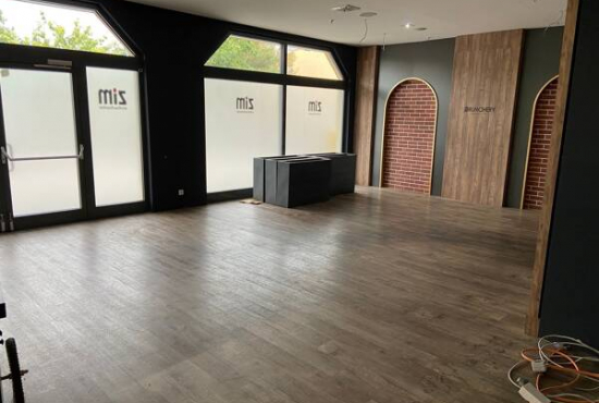 Zirndorf , Ladenlokal, Gastronomie mieten oder kaufen