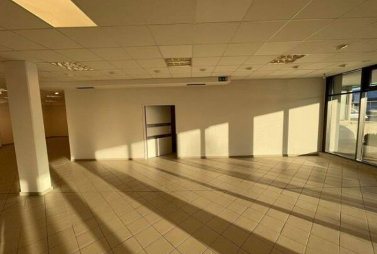 Landshut , Ladenlokal, Gastronomie mieten oder kaufen