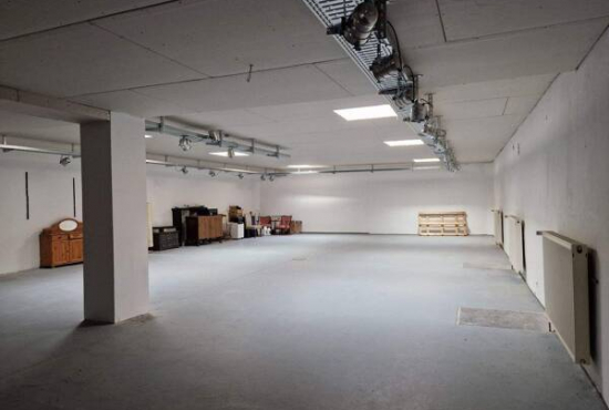 Varel , Ladenlokal, Gastronomie mieten oder kaufen