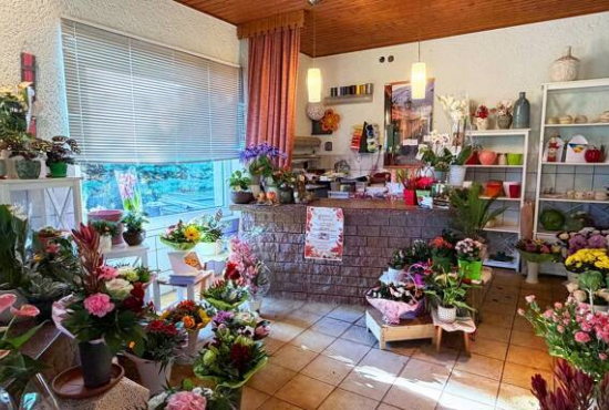 Weißandt-Gölzau , Ladenlokal, Gastronomie mieten oder kaufen