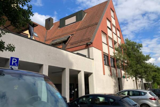 Feucht Bahnhofsstrasse, Ladenlokal, Gastronomie mieten oder kaufen