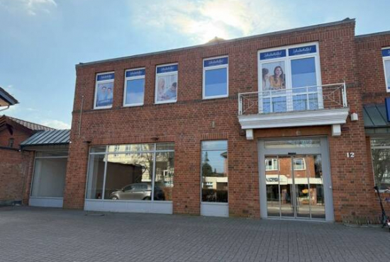 Schwarzenbek , Ladenlokal, Gastronomie mieten oder kaufen