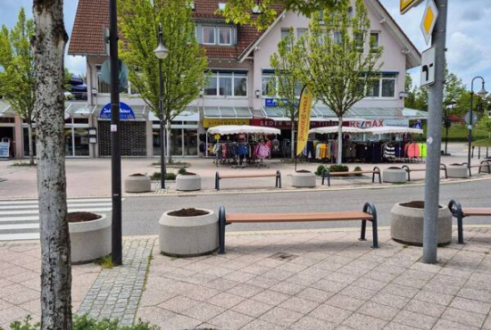 Titisee-Neustadt Seestrasse, Ladenlokal, Gastronomie mieten oder kaufen