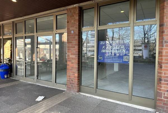 Ahrensburg Rathausplatz, Ladenlokal, Gastronomie mieten oder kaufen