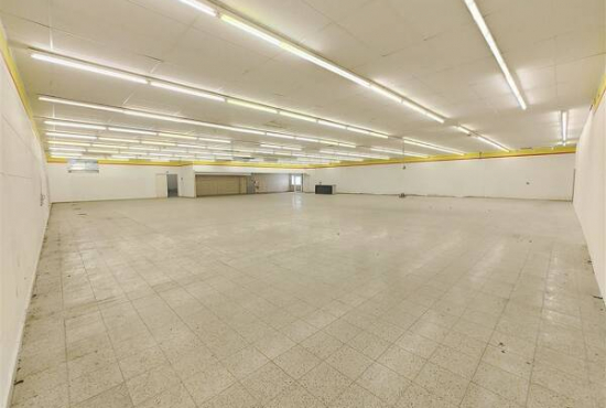 Neustadt an der Orla , Ladenlokal, Gastronomie mieten oder kaufen