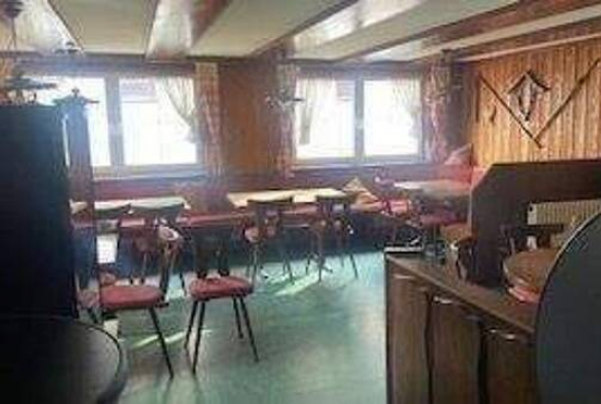 Niedereschach Sinkinger Straße, Ladenlokal, Gastronomie mieten oder kaufen