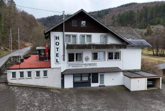 Willingen (Upland)-Willingen , Ladenlokal, Gastronomie mieten oder kaufen