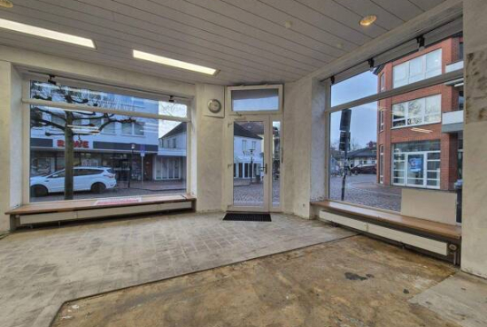 Bad Schwartau Bahnhofstr., Ladenlokal, Gastronomie mieten oder kaufen